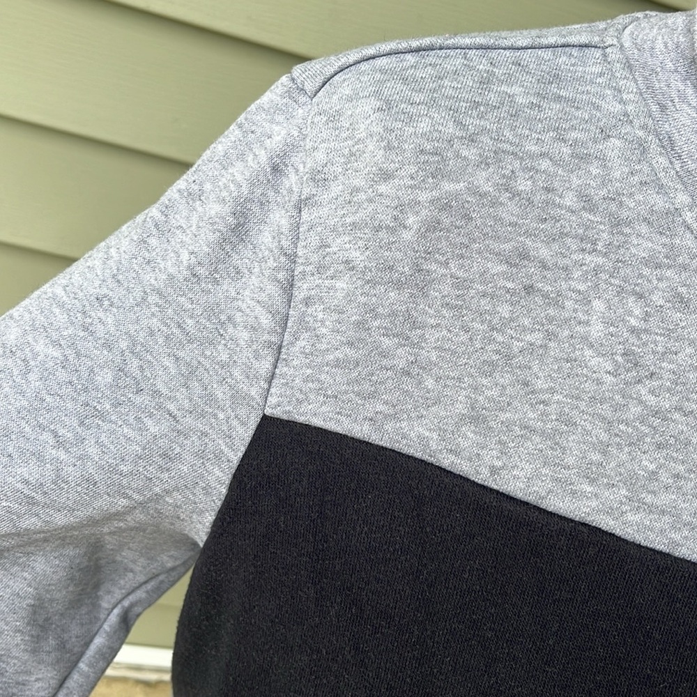 EUC Adidas turtleneck cropped sweatshirt - Picture 3 of 15
